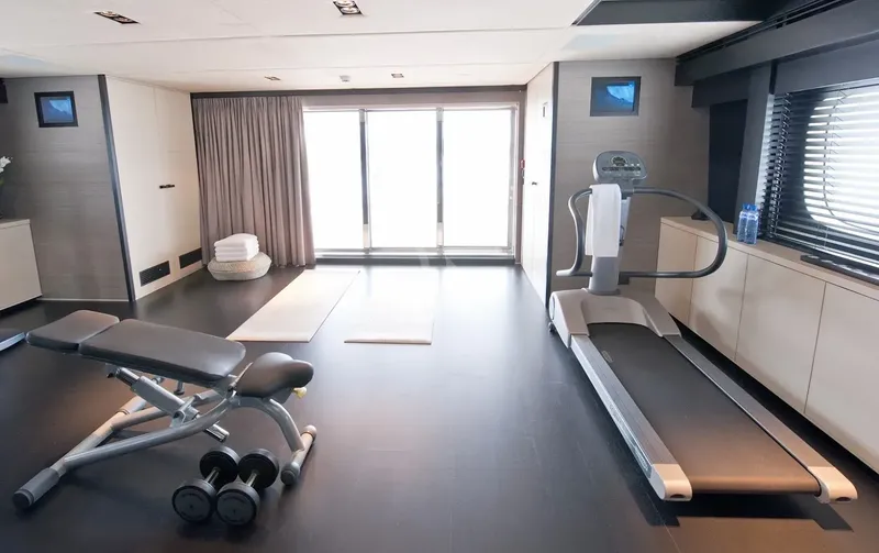LATITUDE, inside 5