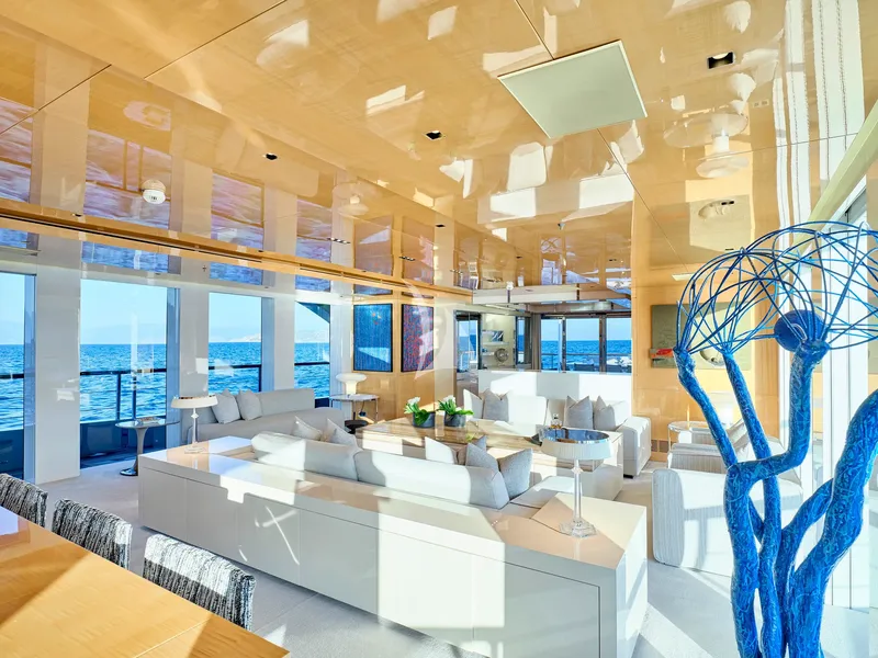 LA PELLEGRINA 1, inside 6