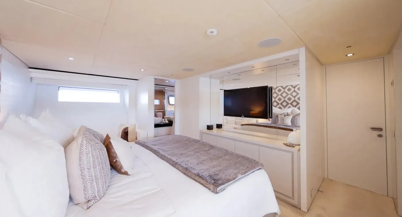 ZULU 3, cabins 2