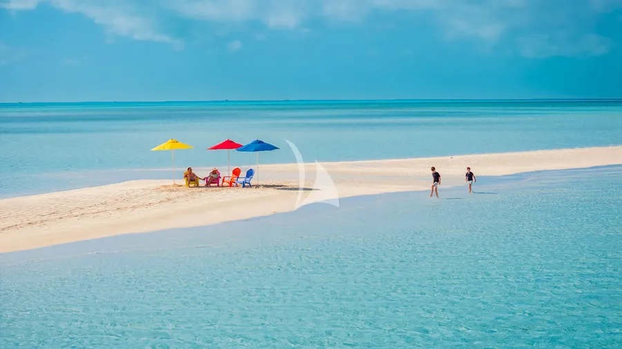 BEACHFRONT, photos 3