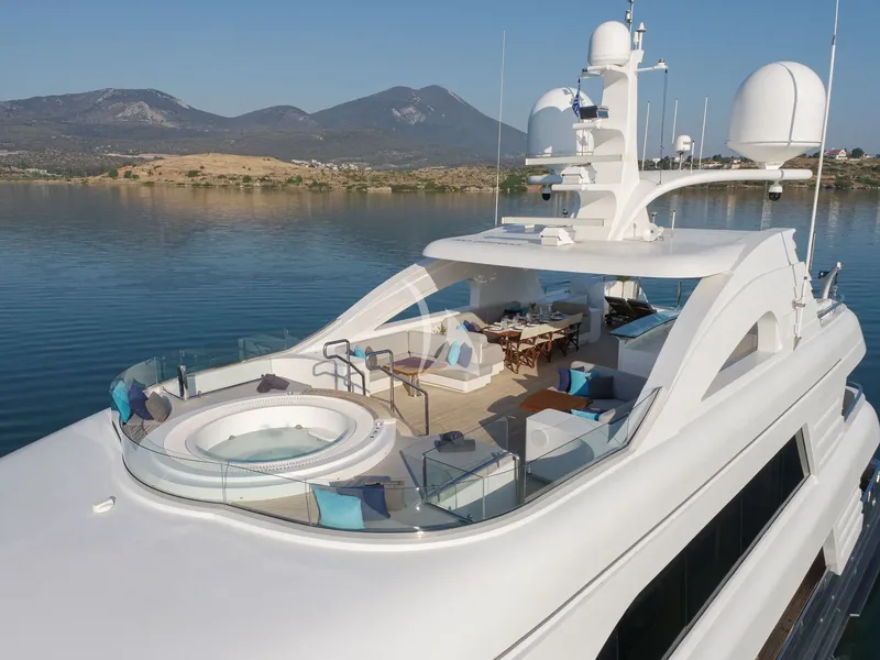 I SEA, inside 2