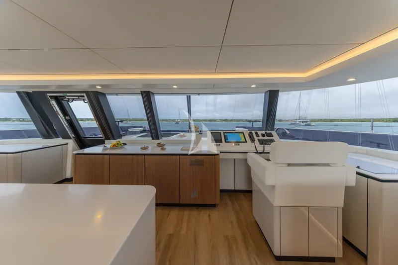 BELLDIA, inside 6