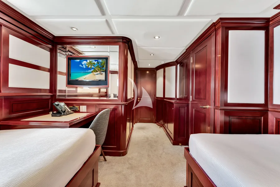 SWEET CAROLINE II, photos 4