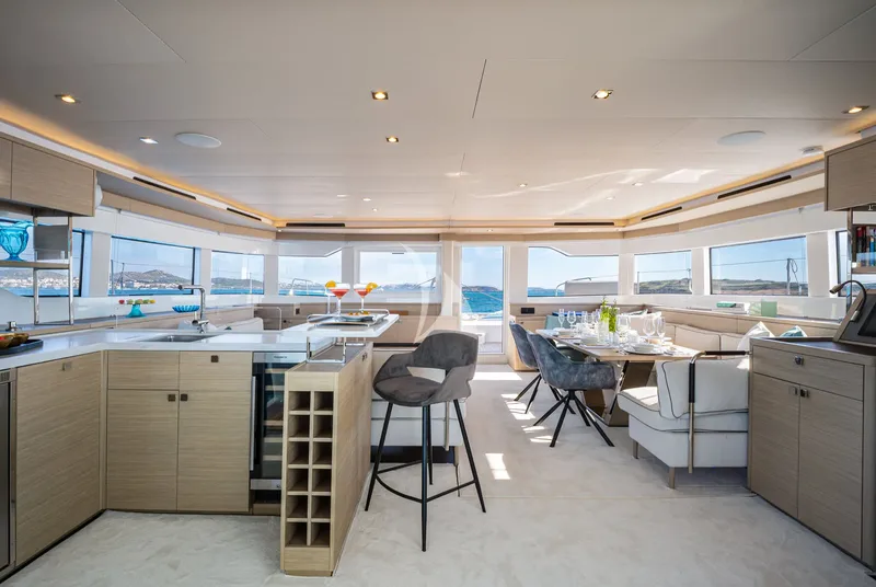 LADY M, inside 3