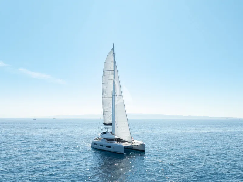 ARTISAN, on deck 5