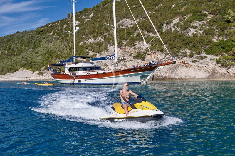 LOTUS, watertoys 3