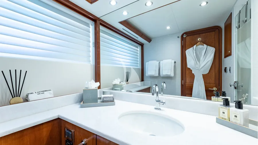 NO SHORTCUTS, photos 3