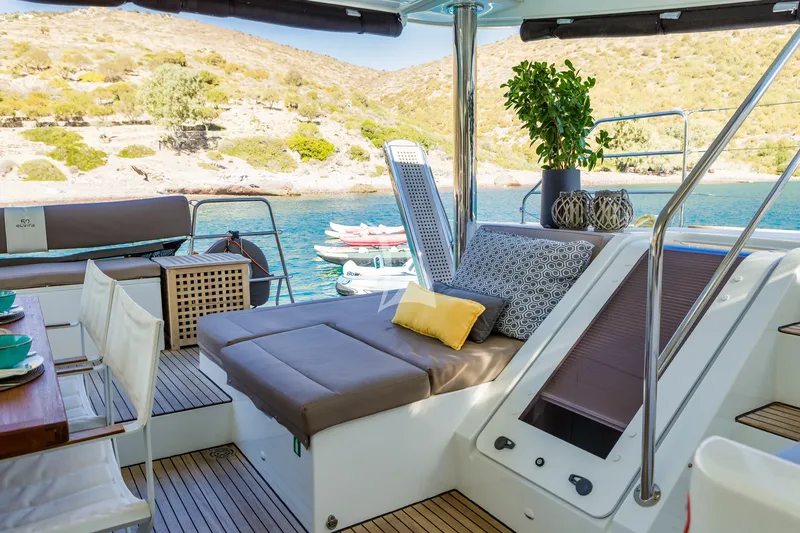 ELVIRA 52, inside 5