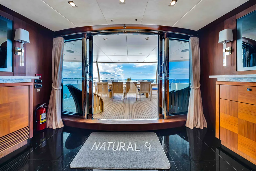 NATURAL 9, photos 1