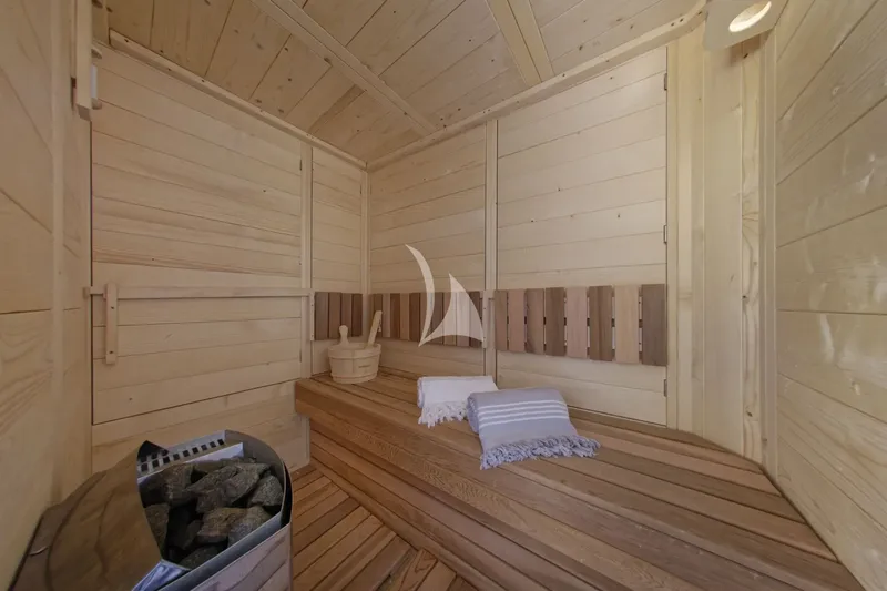 GRANDE AMORE, cabins 3