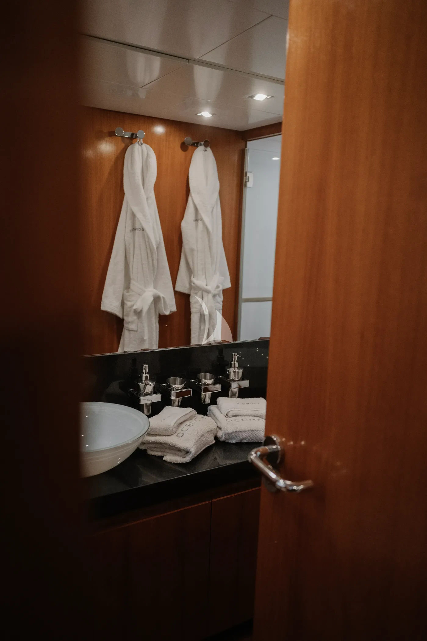 OCEAN DELTA 11, cabins 3