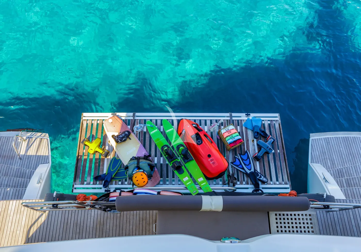 ELVIRA 52, watertoys 1