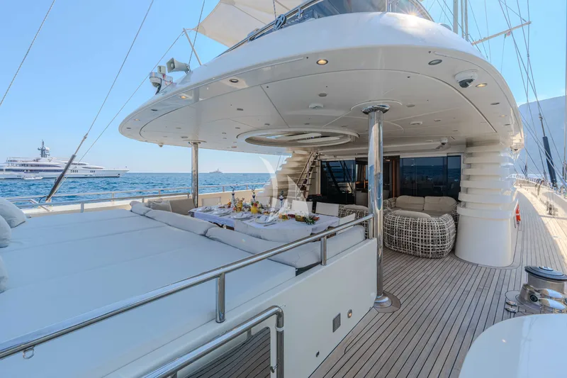 ARESTEAS, on deck 6