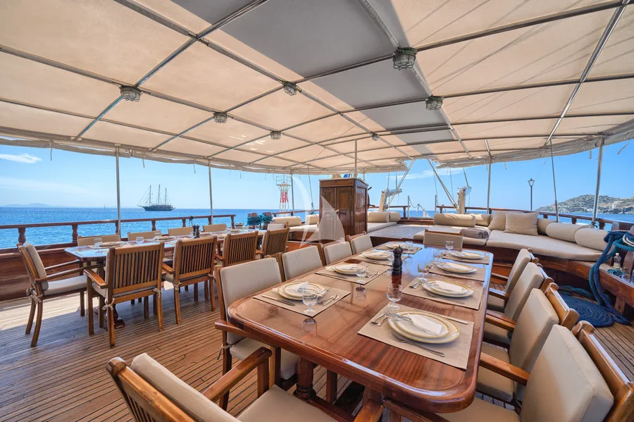 THALASSA, photos 3