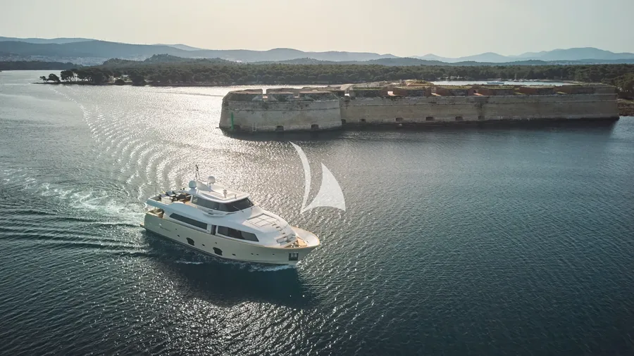 FERRETTI, photos 3