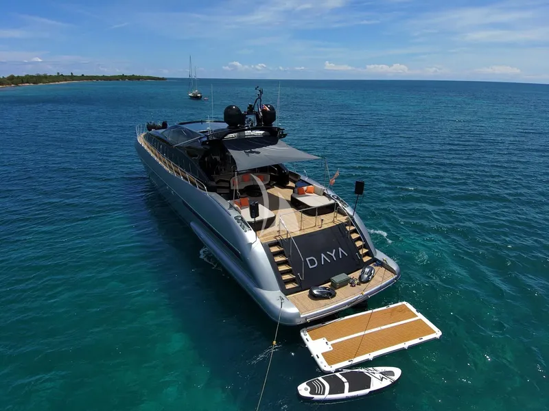 DAYA, on deck 5