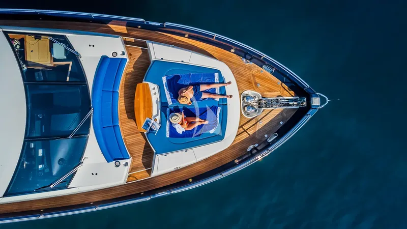 THE BEST WAY, on deck 6