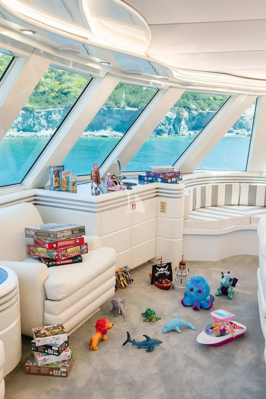 WIND OF FORTUNE, photos 2