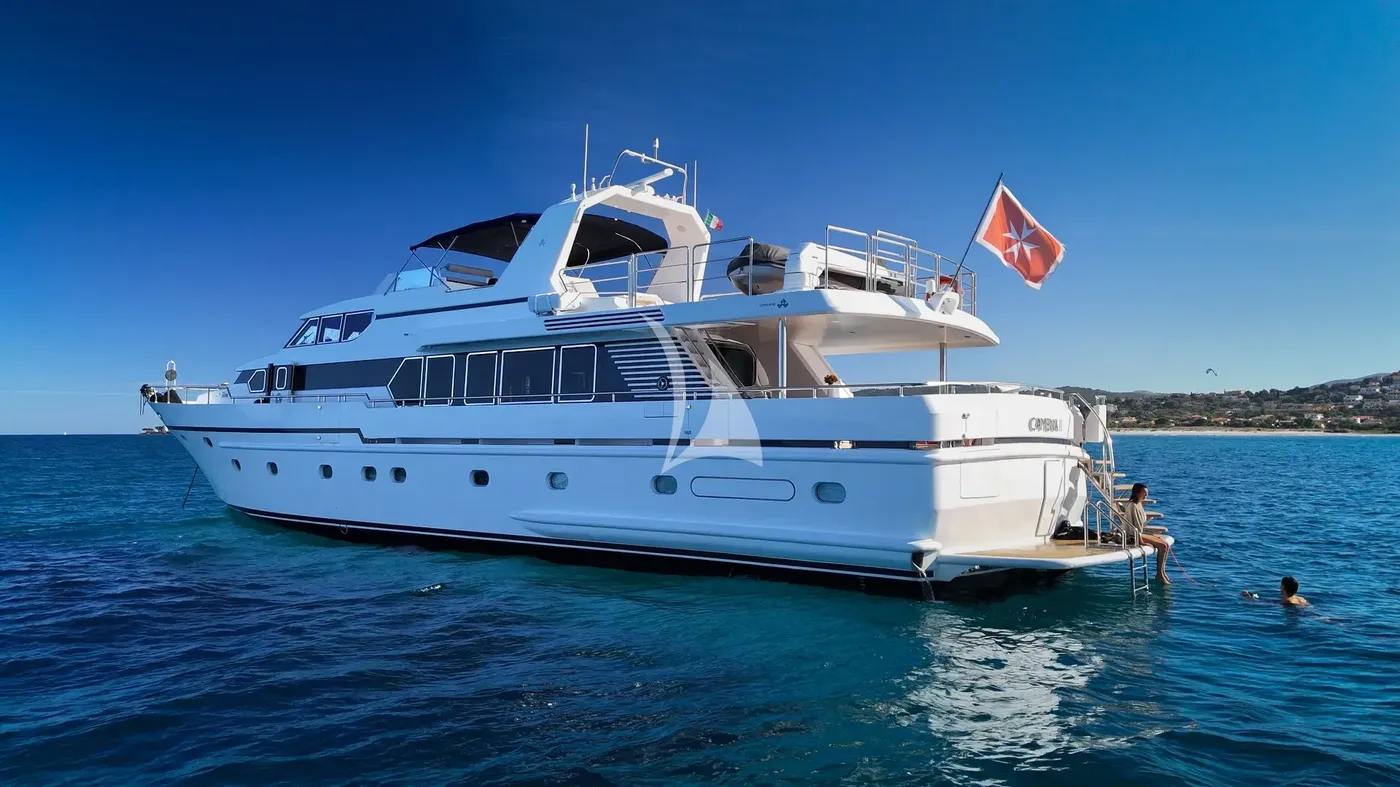 CAMENA II, on deck 1