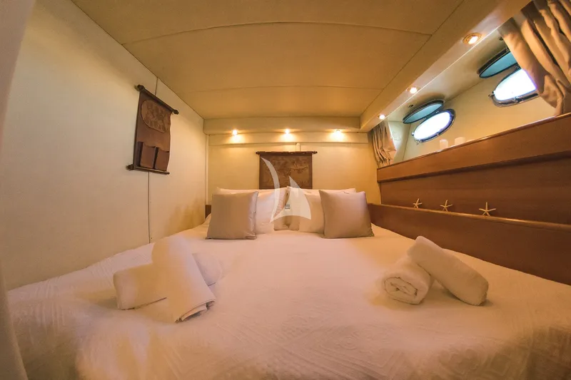 TEMPTATION, cabins 6