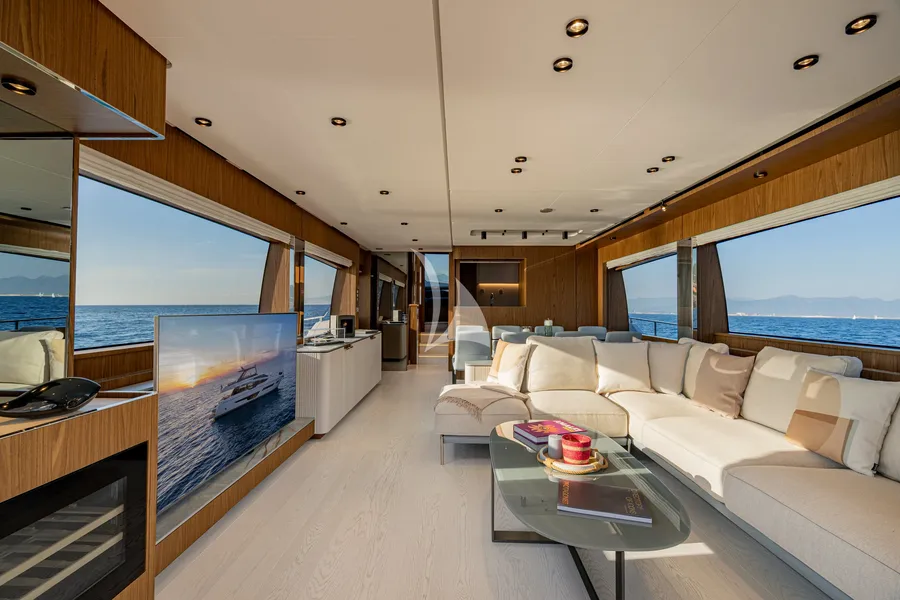 SEA DIAMOND, photos 2