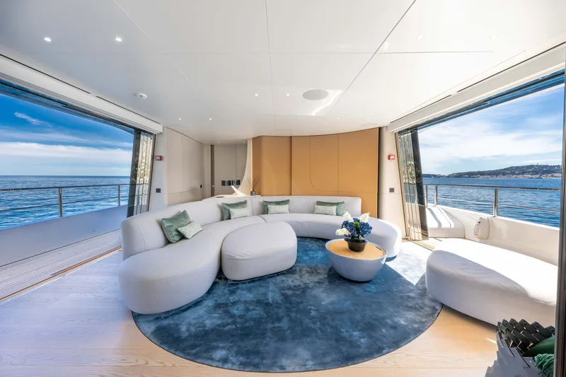 OCEAN ONE, inside 4
