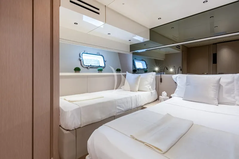 CLOUD IX, cabins 6