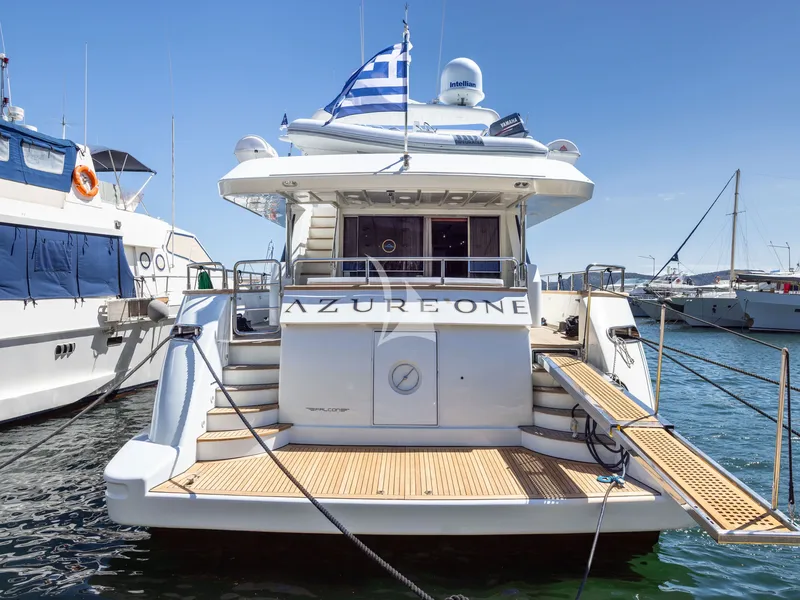 AZURE ONE, on deck 3
