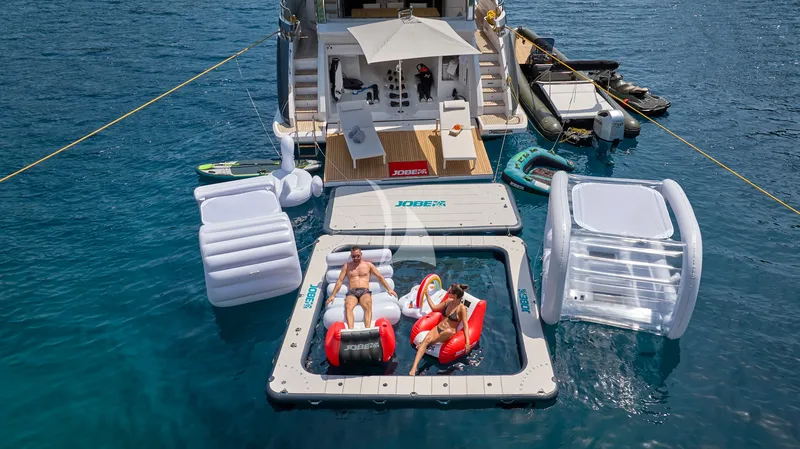 ALUMINIA TOO, watertoys 4