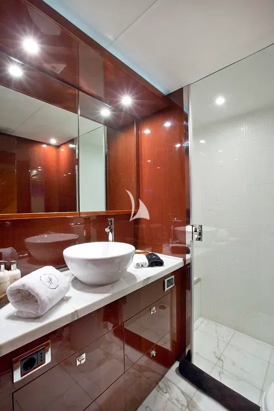 Cabin photo 8