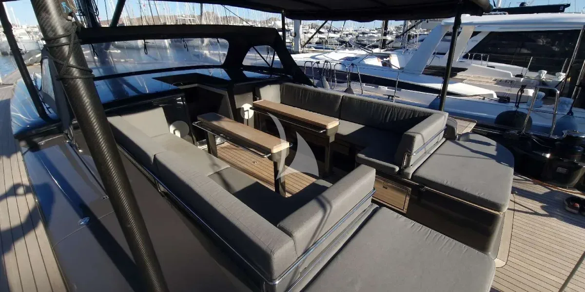 YKNOT NOW, inside 2