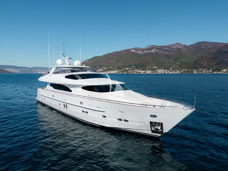 ANNABEL II, on deck 5