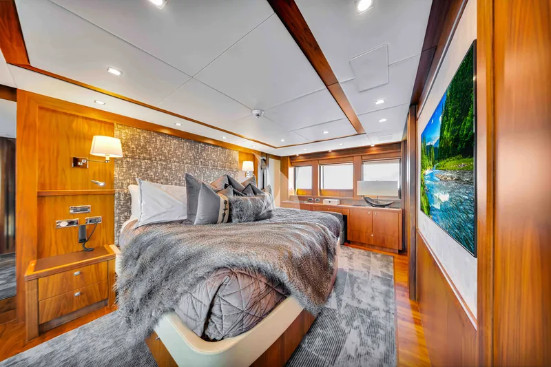 NATURAL 9, cabins 3