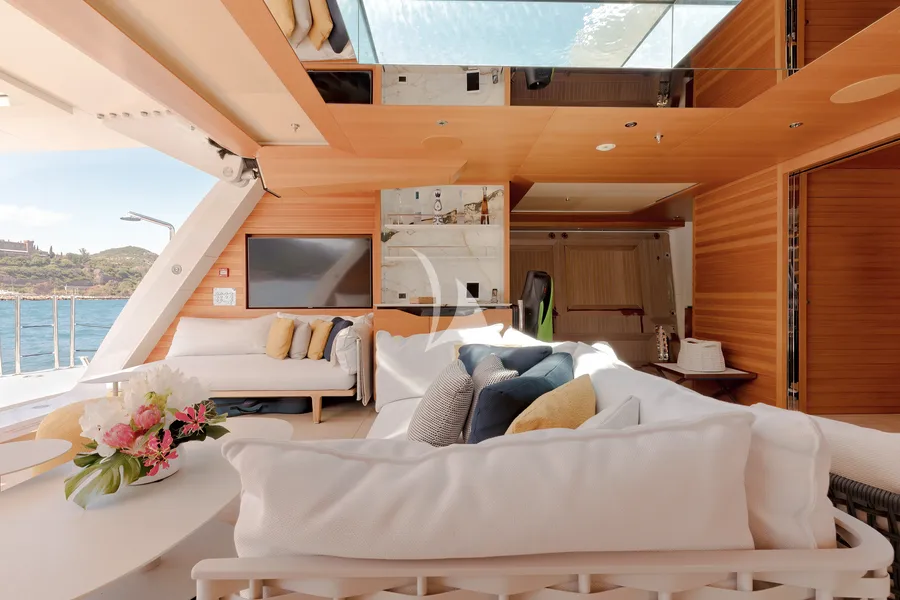 C, photos 2