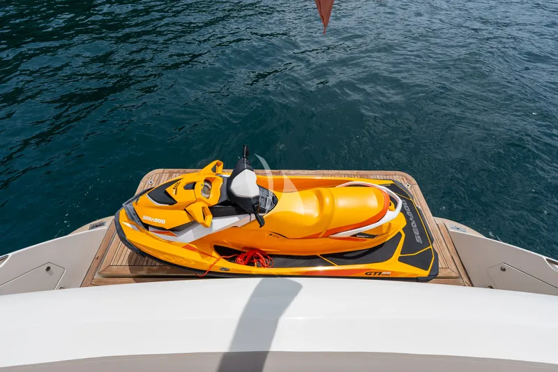 FOREVER ROSANNA, watertoys 3