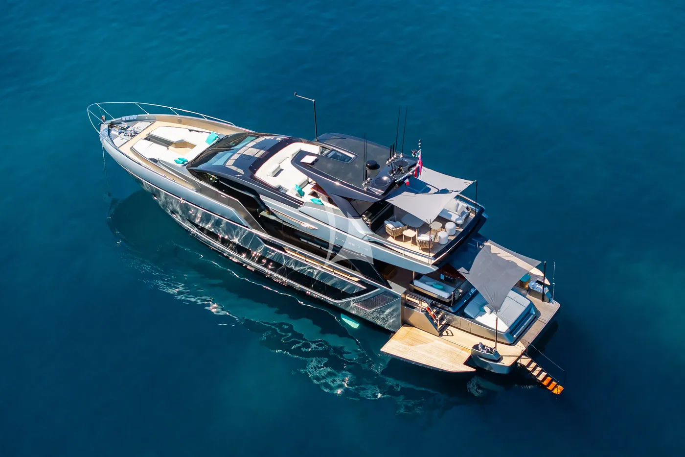 L'AS BLEU, on deck 2