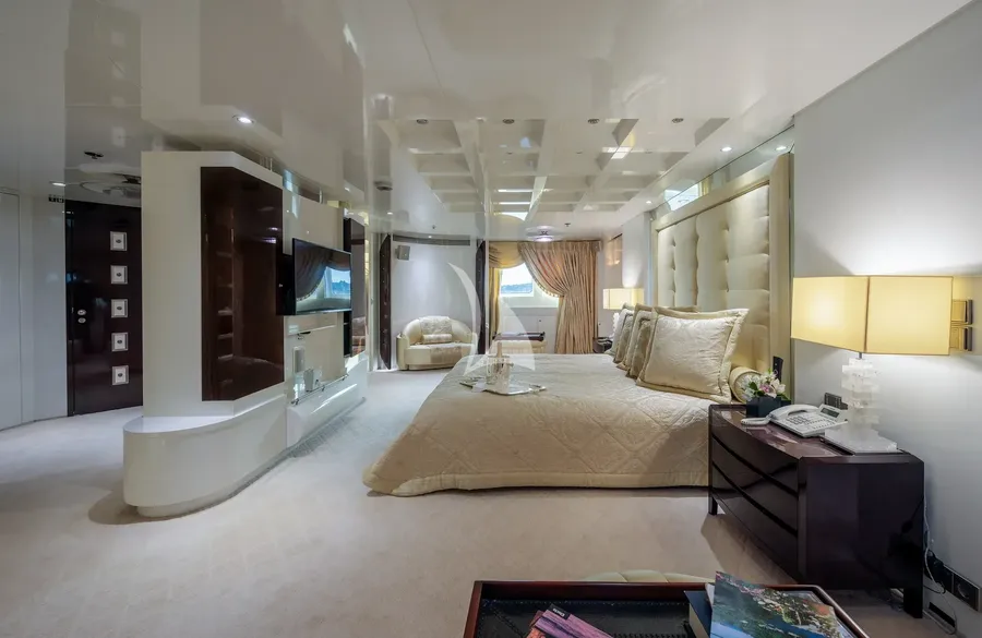VERA, photos 3