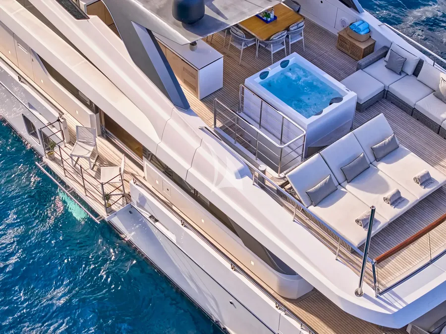 GOLDEN YACHT, photos 2