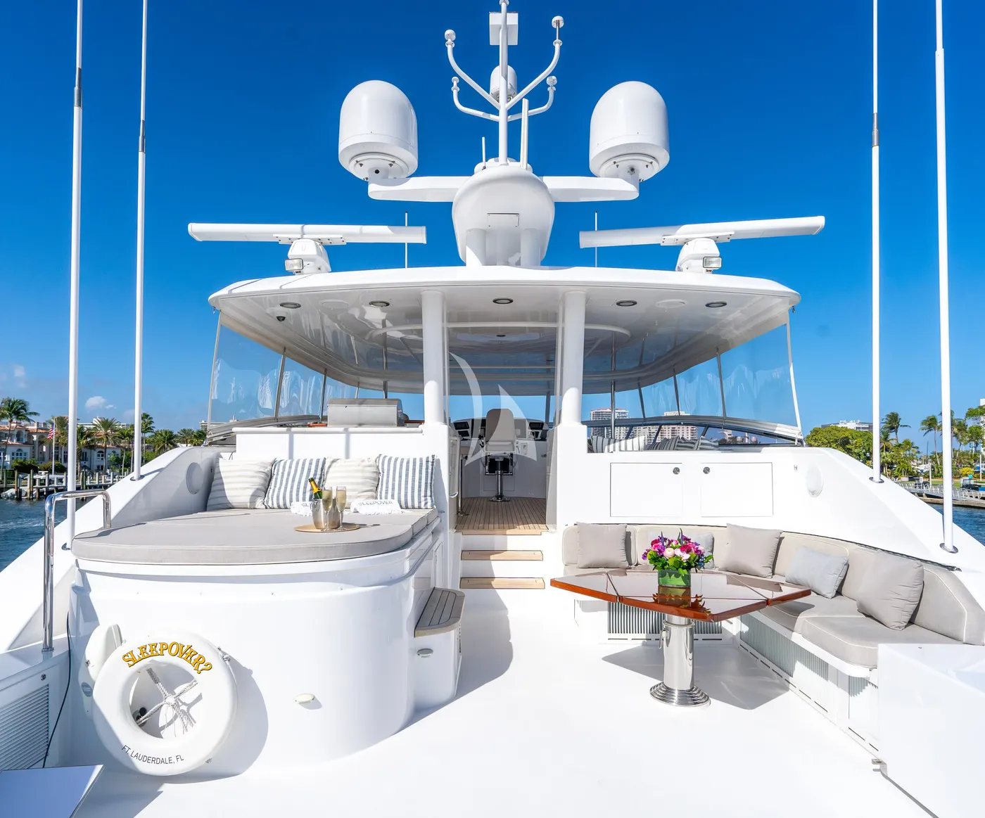 SLEEPOVER, on deck 1