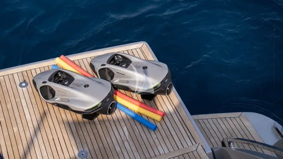 DARK HORSE, watertoys 2