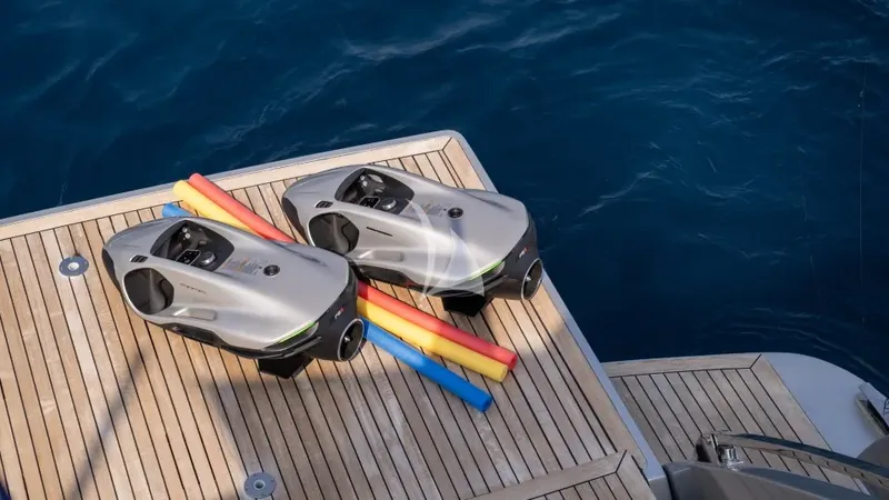 DARK HORSE, watertoys 2