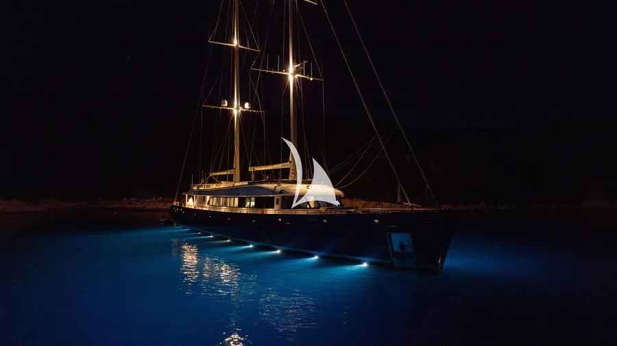 NOCTURNO, photos 2
