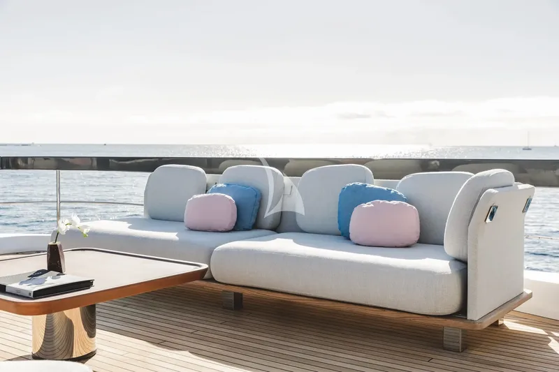 FIRST HORIZON, inside 4