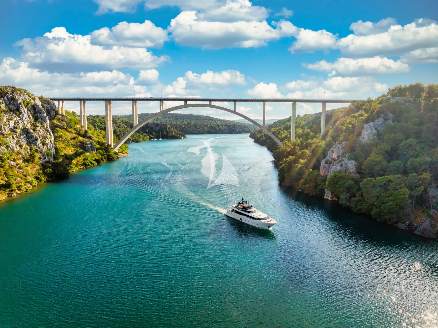 DESTINO, photos 1