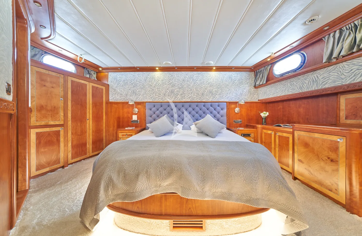 LOTUS, cabins 2