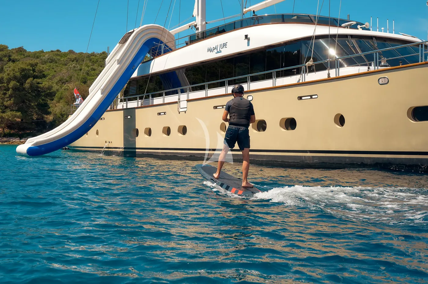 MARALLURE, watertoys 1