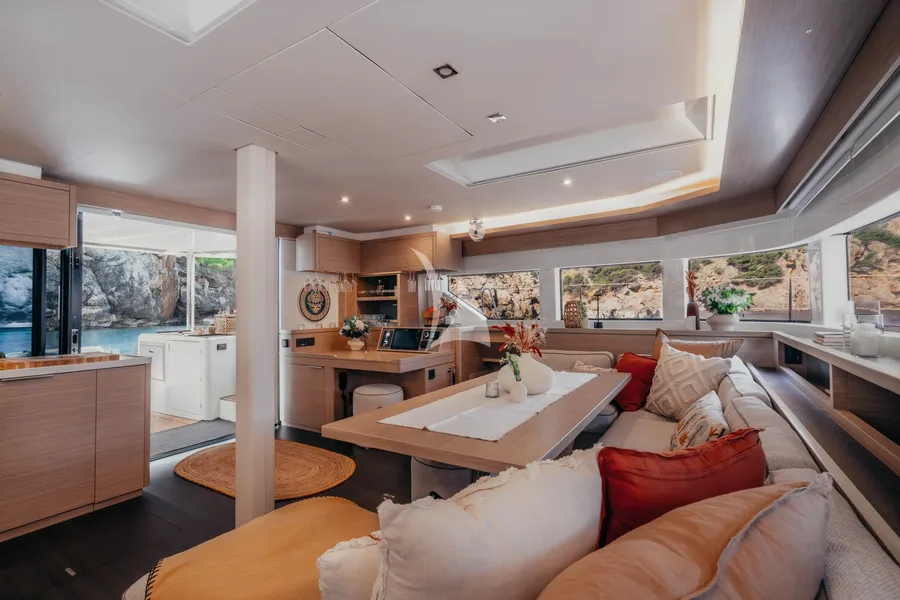 ALMOSTA ROAD, photos 2