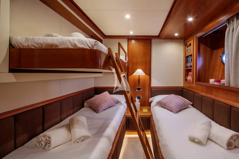 FREEDOM, cabins 5