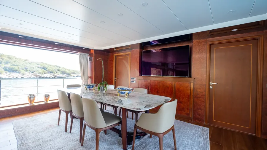 OCEAN BREEZE, photos 1