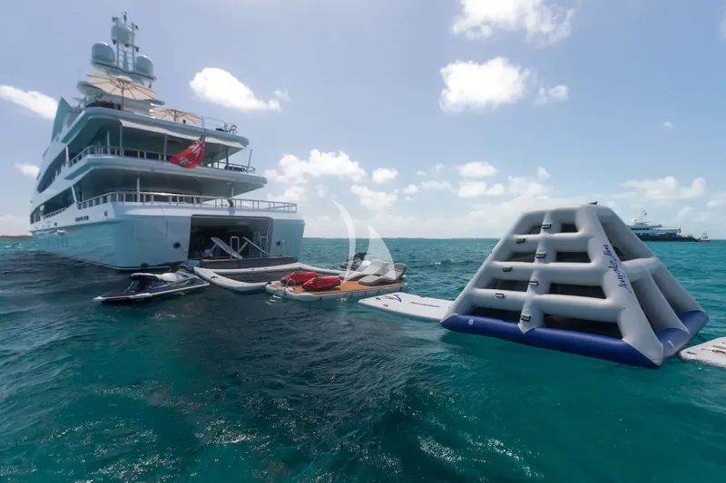 LUCKY LADY, watertoys 2